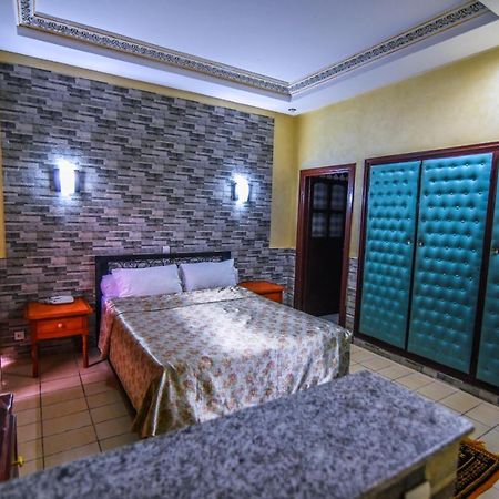 Hotel Bougafer 廷吉尔 外观 照片