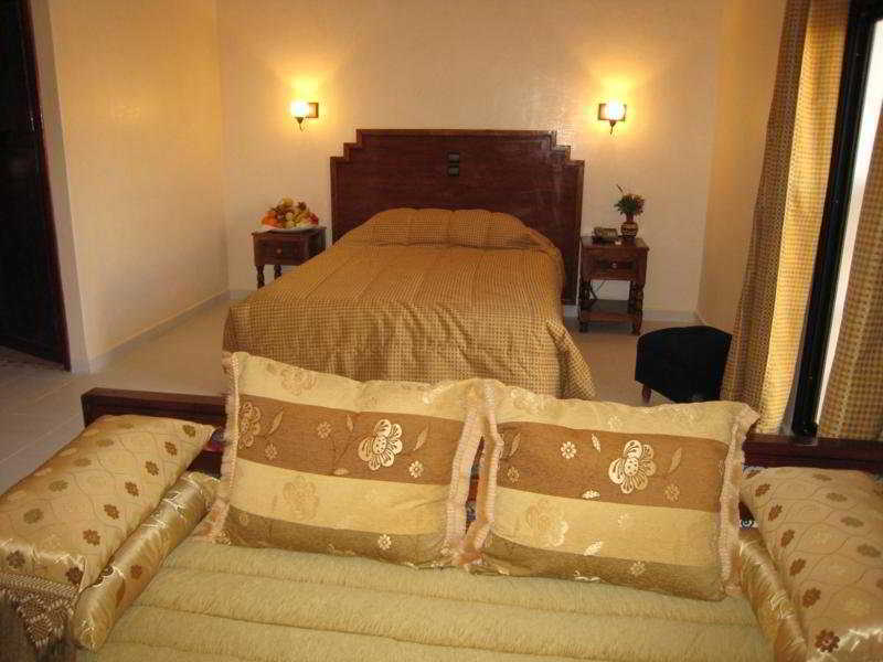 Hotel Bougafer 廷吉尔 外观 照片