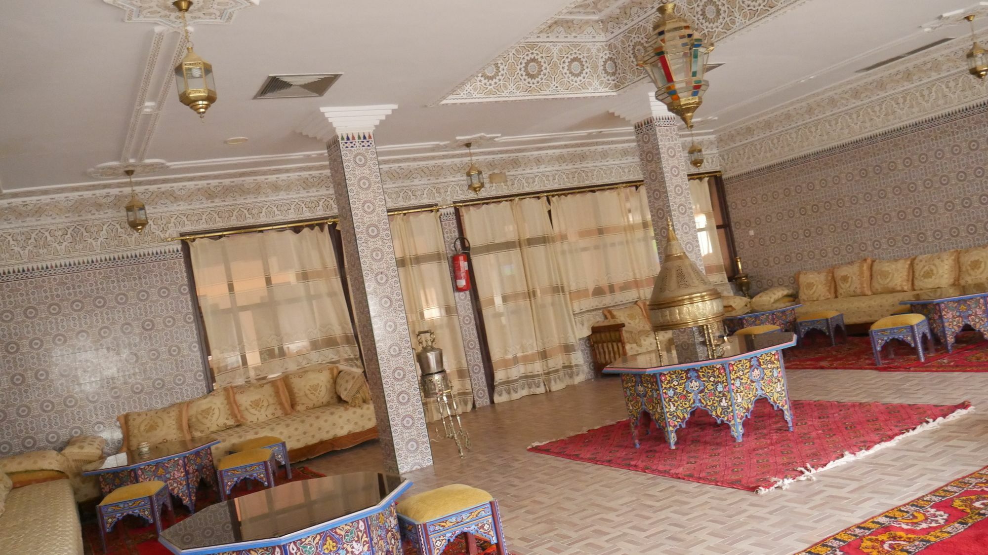 Hotel Bougafer 廷吉尔 外观 照片